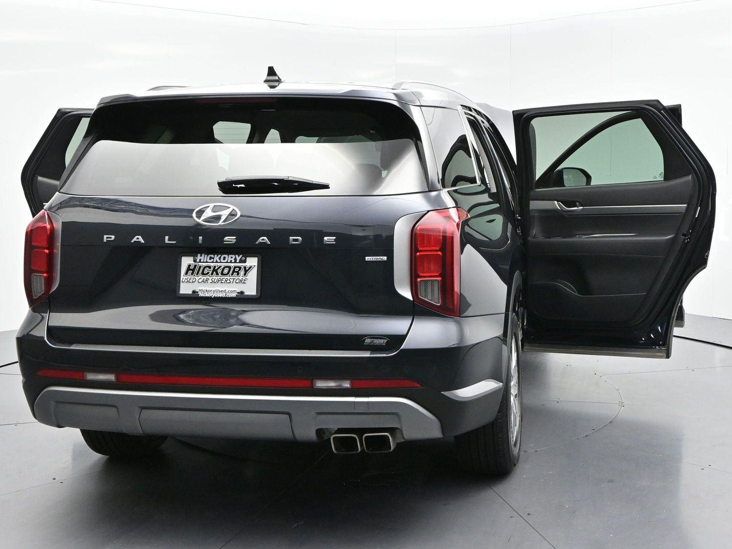 Used 2023 Moonlight Cloud Hyundai SEL image 40
