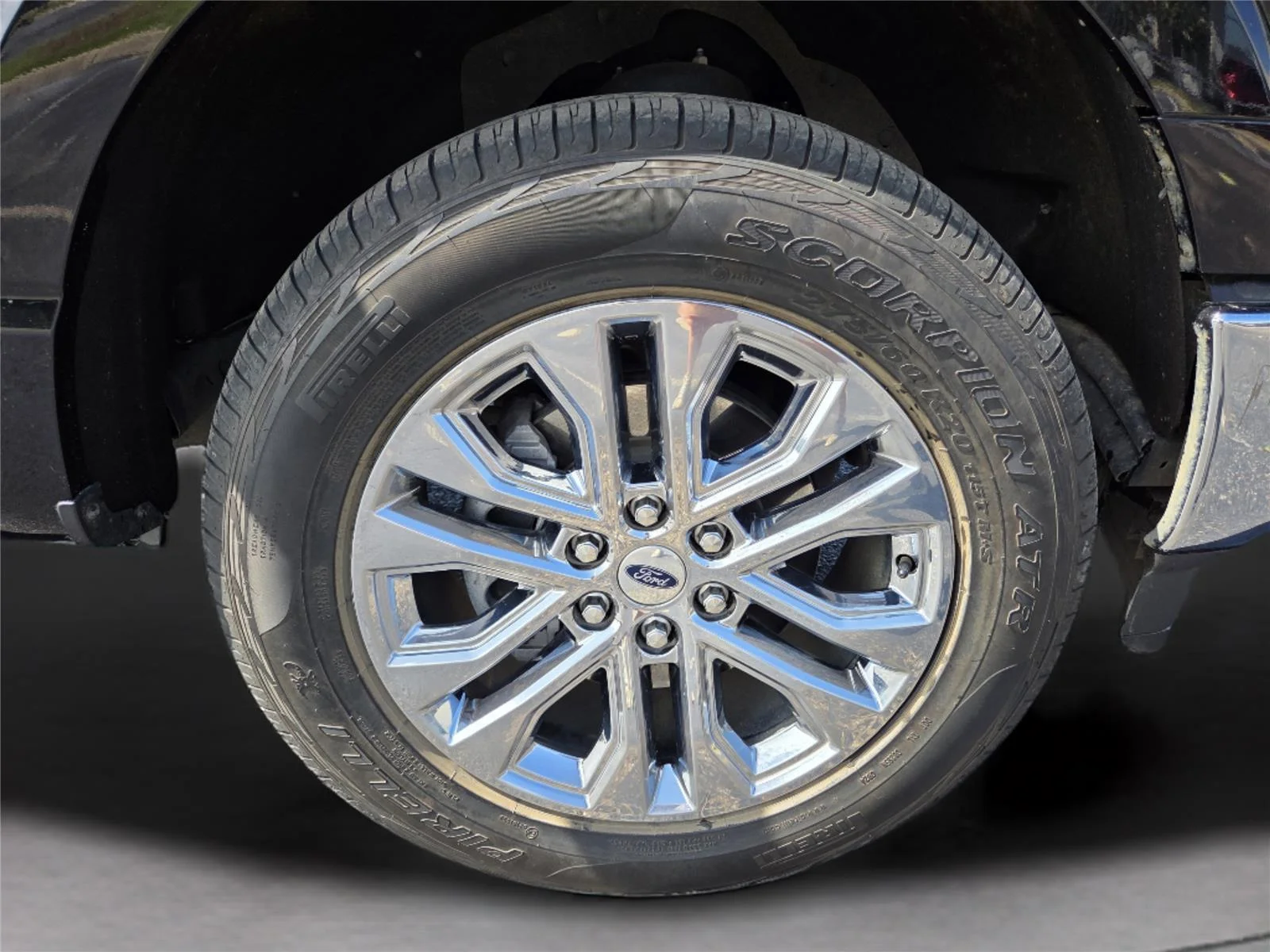 Used 2024 Agate Black Ford XLT image 32