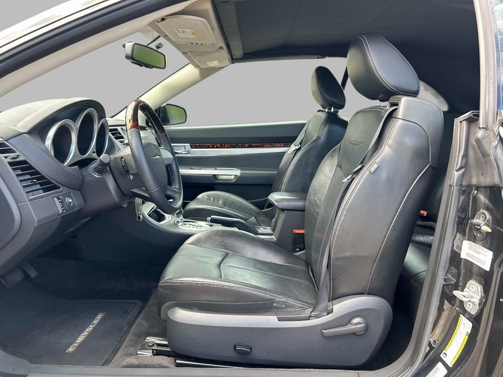 Used 2009 Black Chrysler Limited image 17