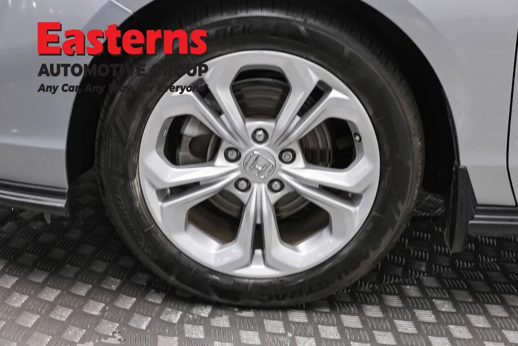 Used 2025 Silver Honda LX image 31