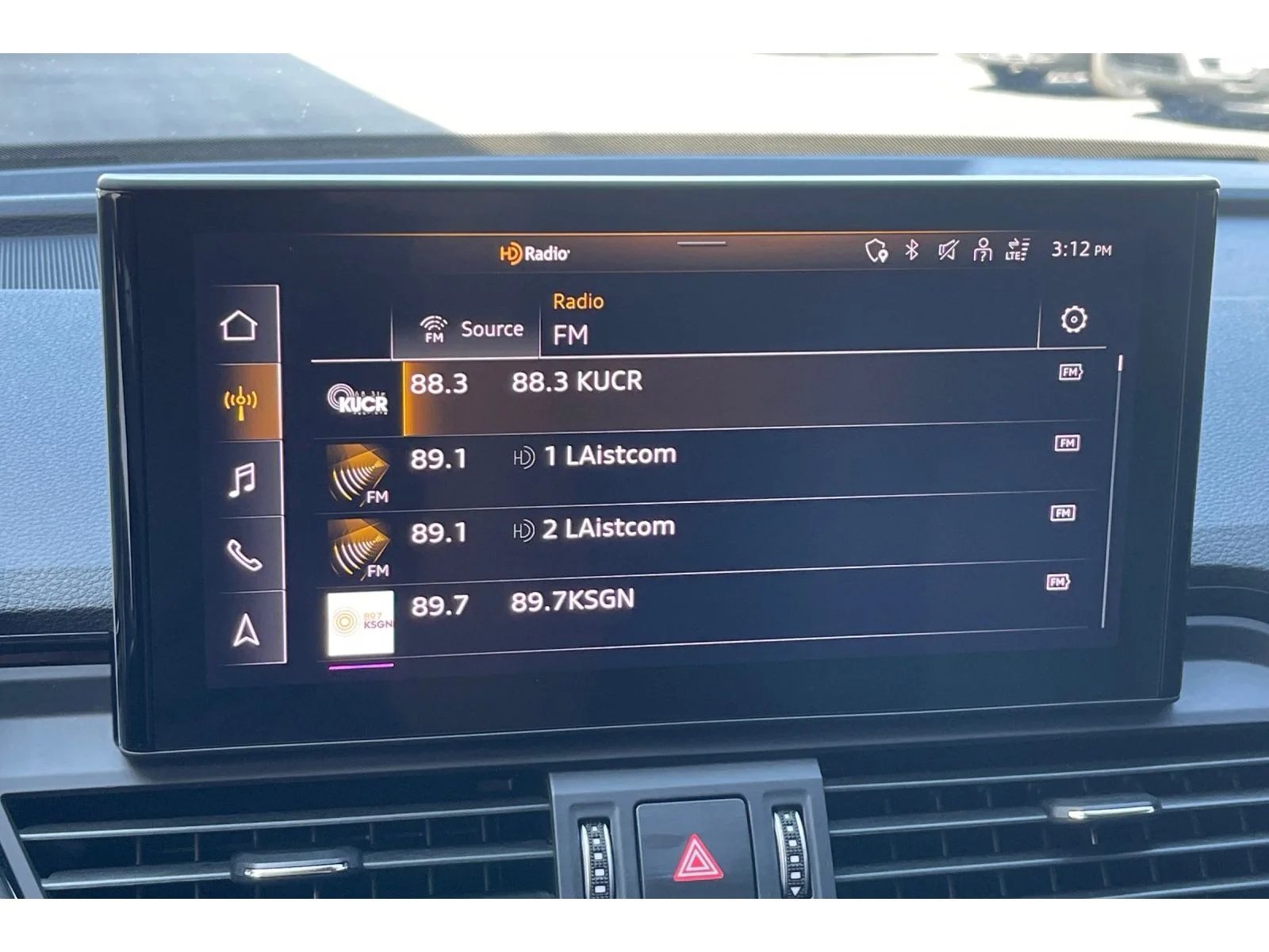 Used 2021 Manhattan Gray Metallic Audi Premium image 25