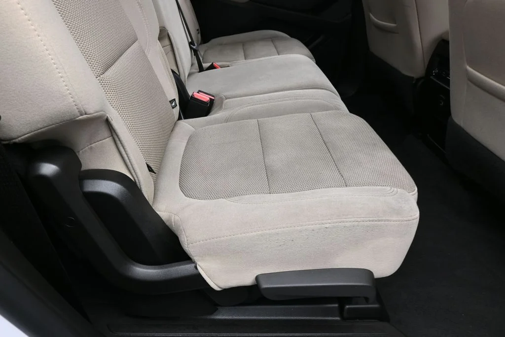 Used 2022 Summit White Chevrolet LS image 35