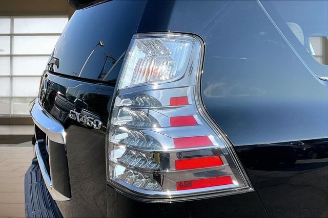 Used 2022 Black Lexus 460 image 29