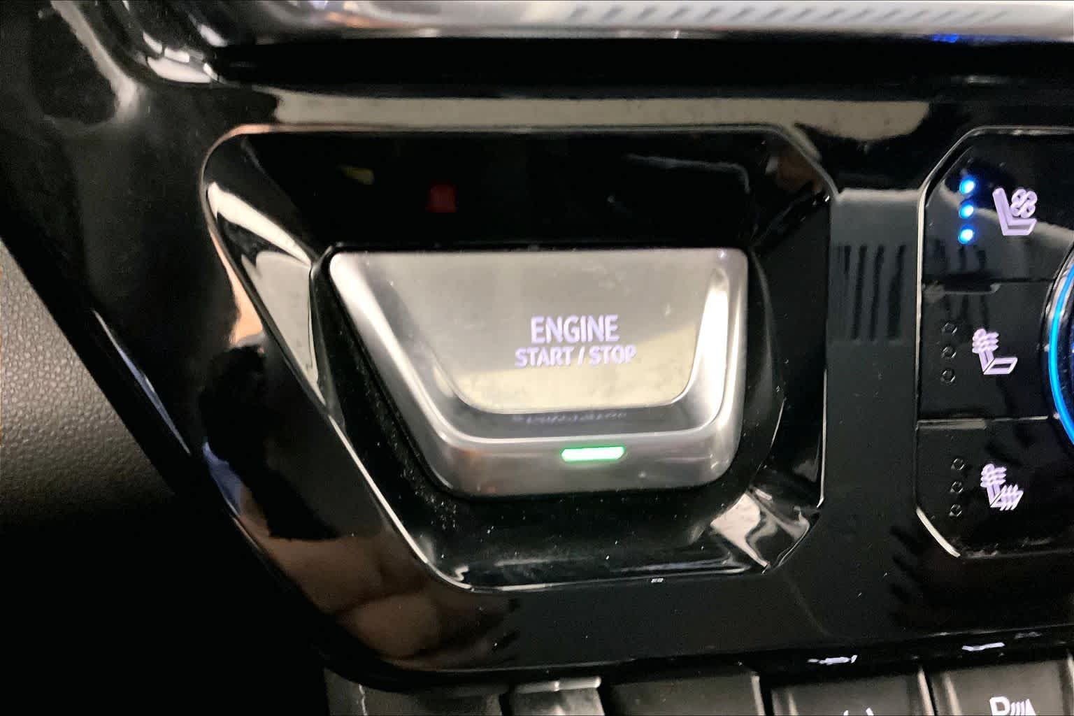 Used 2024 Onyx Black GMC Denali image 31