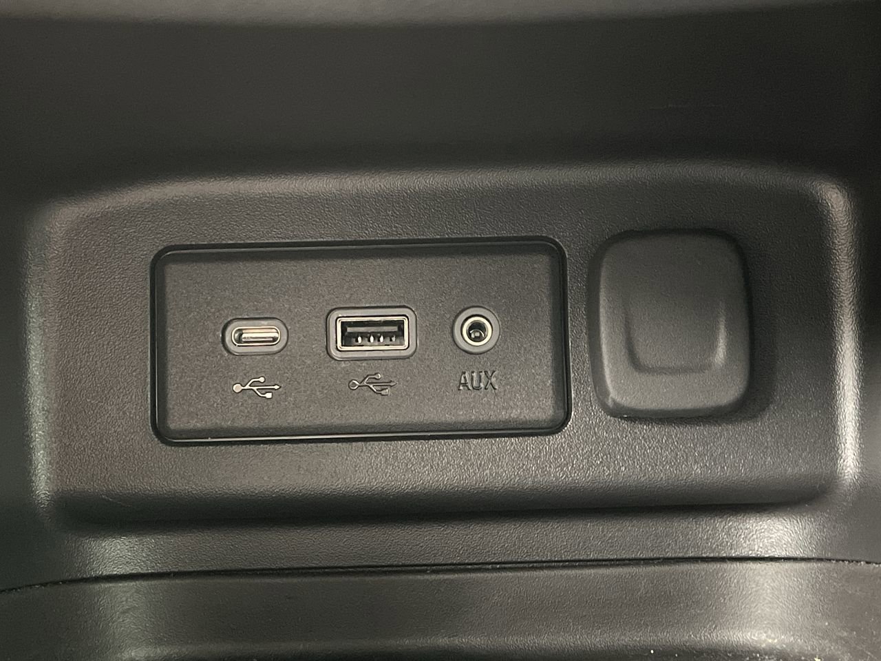 2020 Chevrolet Equinox LT - Photo 22