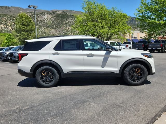 New 2026 Star White Metallic Tri-Coat Ford Tremor® image 2