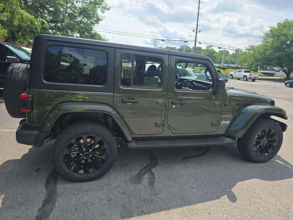 Used 2023 Green Jeep Sahara 4xe image 3