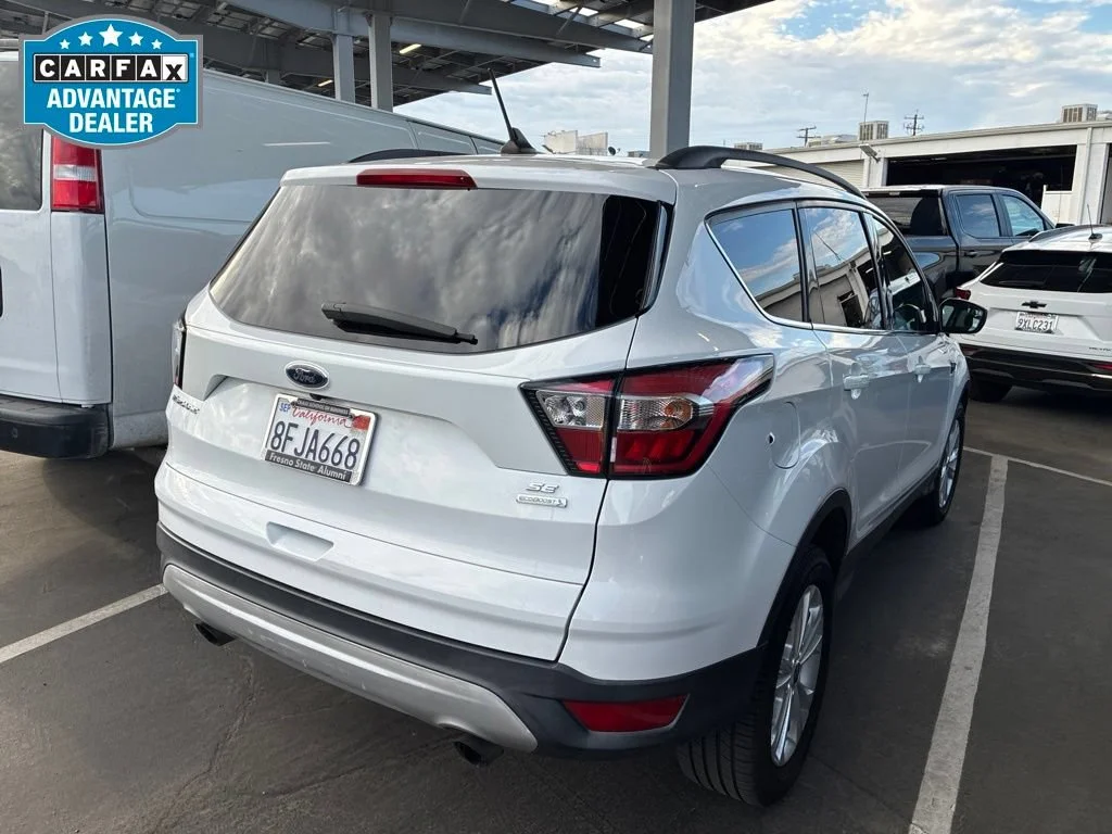 Used 2018 Oxford White Ford SE image 2