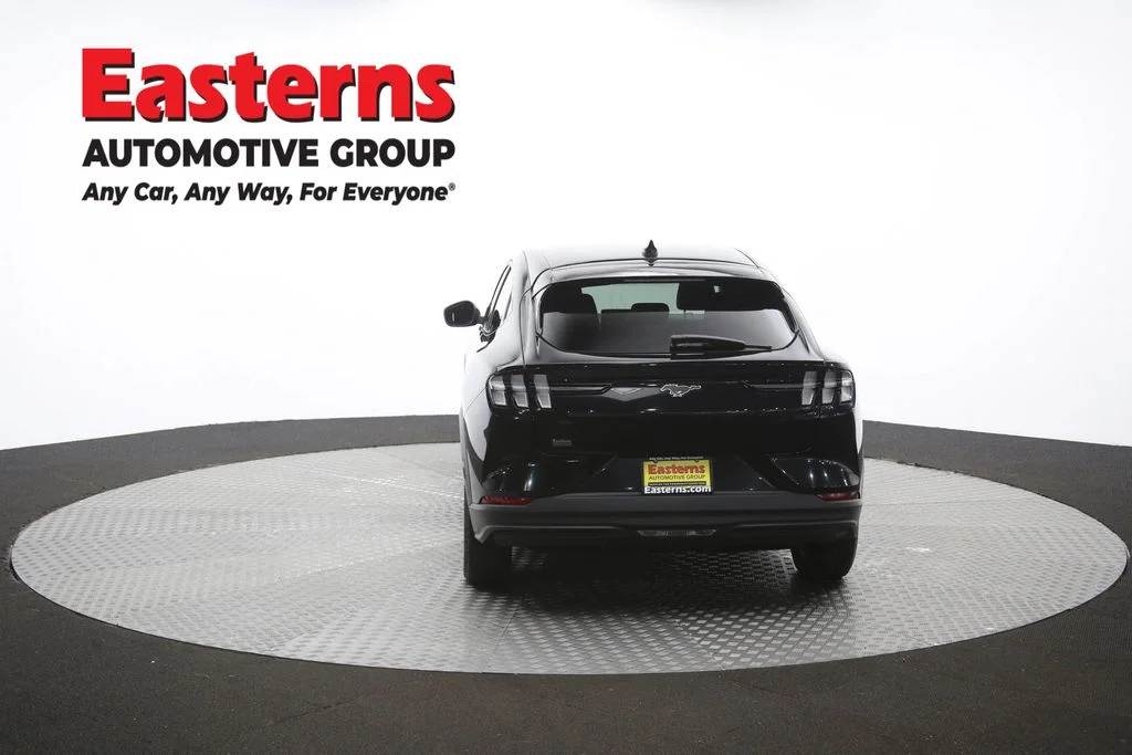 Used 2021 Black Ford Select image 35