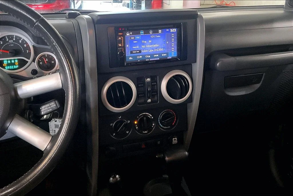 Used 2008 Black Jeep Unlimited Sahara image 5