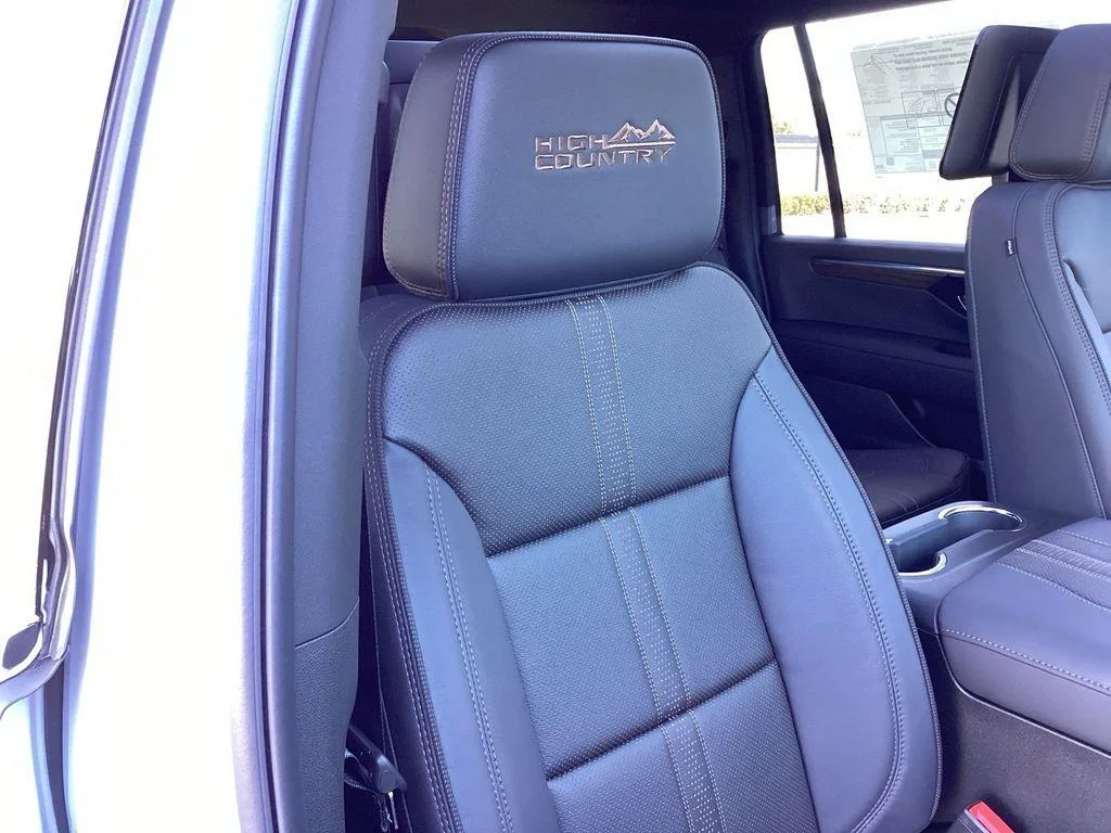 New 2026 Polar White Tricoat Chevrolet High Country image 19