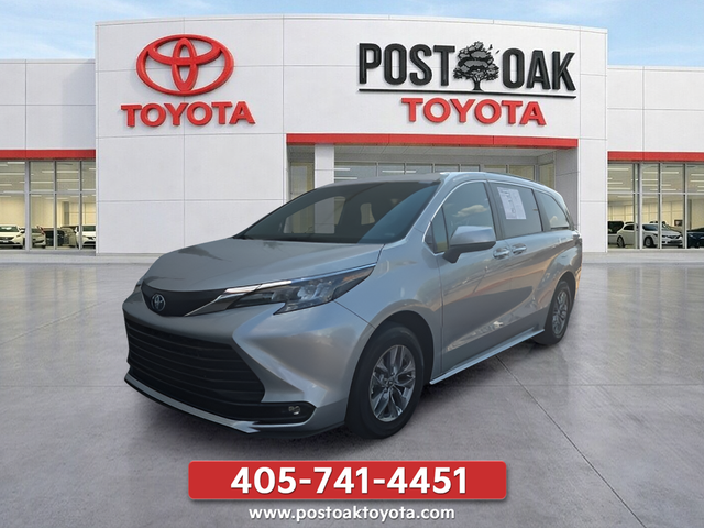 2025 Toyota Sienna XLE