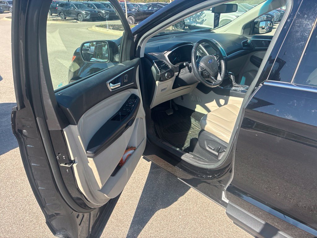 Used 2016 Shadow Black Ford Titanium image 23