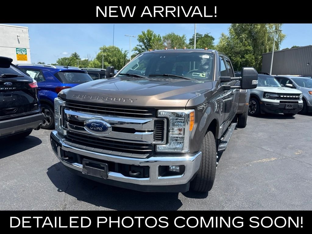 Used 2017 Brown Ford XLT image 1