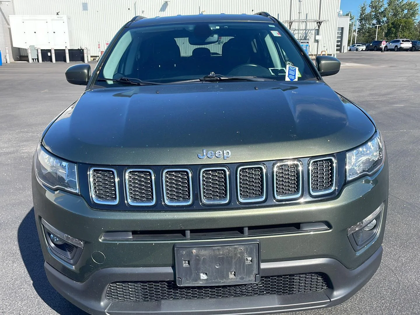 Used 2020 Olive Green Pearlcoat Jeep Latitude image 8