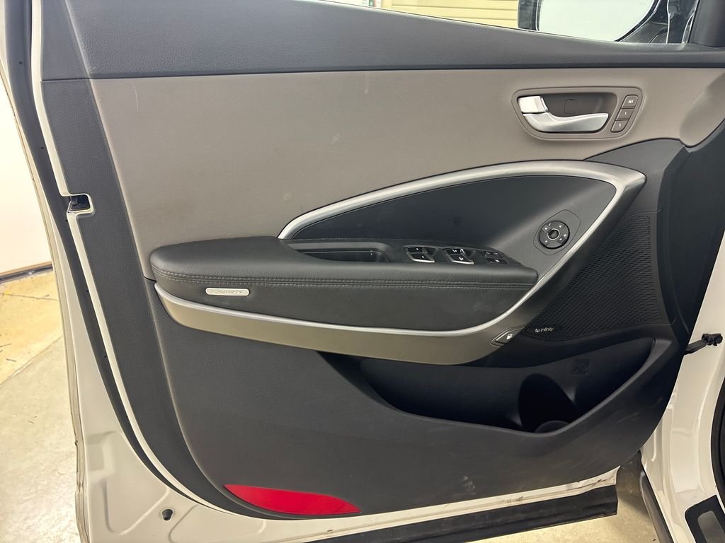 Used 2019 White Hyundai Limited image 18