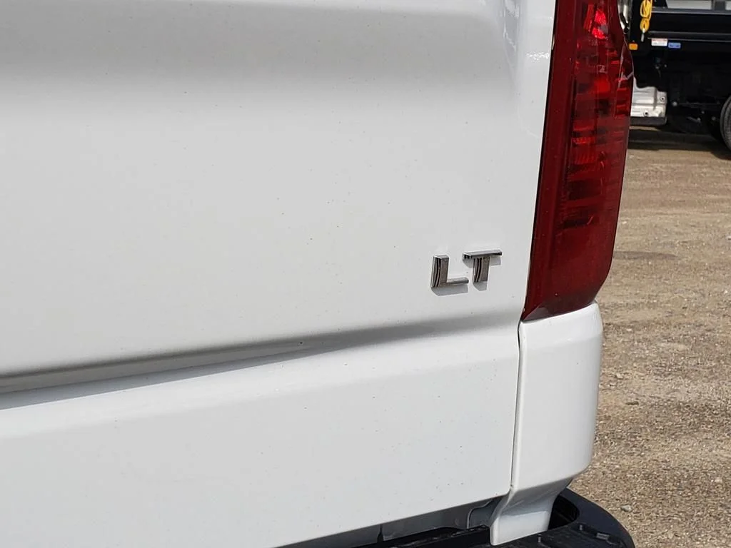 New 2026 White Chevrolet LT image 11