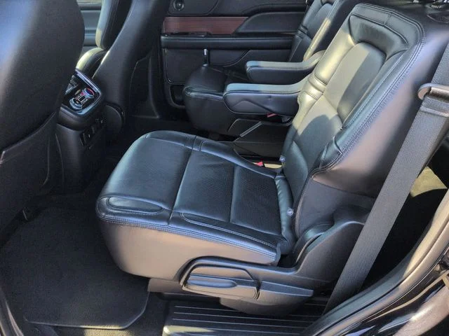 Used 2021 Black Lincoln Reserve image 29