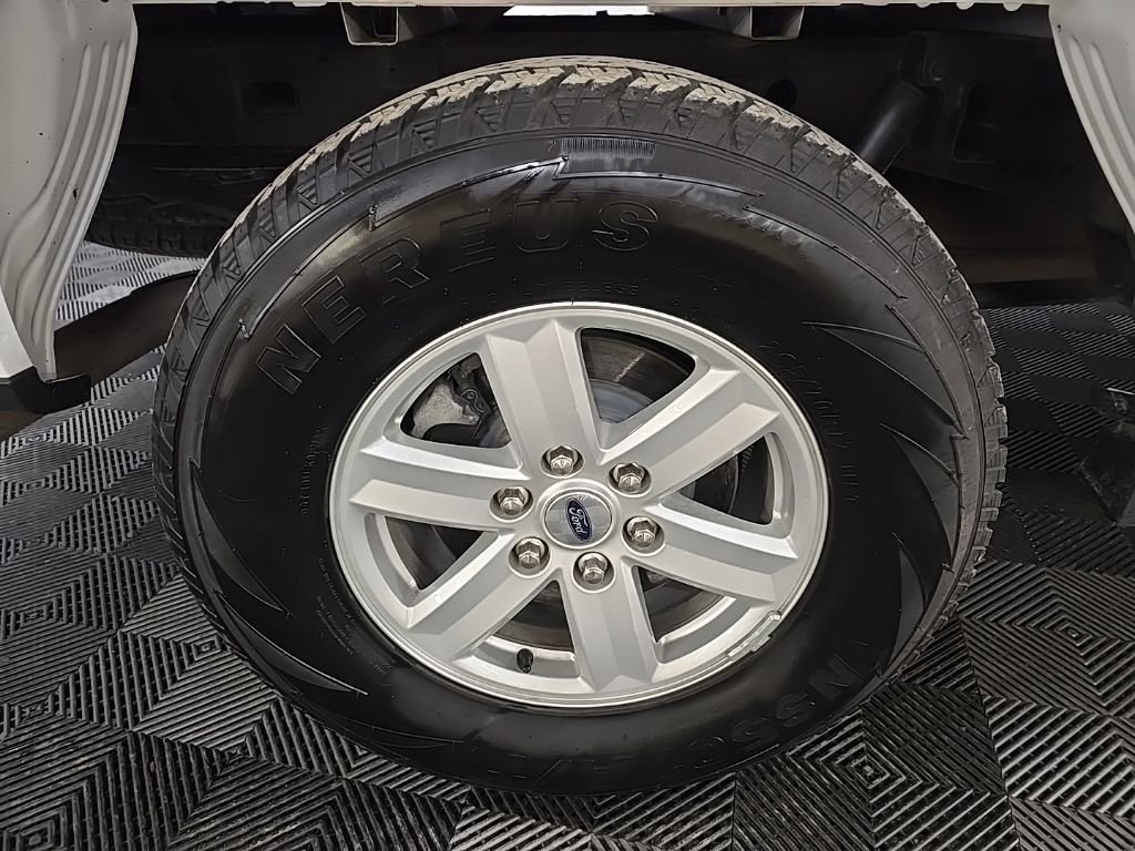 Used 2021  Ford XLT image 14
