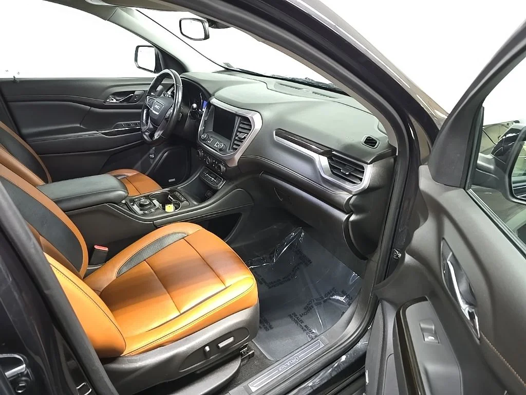 Used 2020 Black GMC AT4 image 18