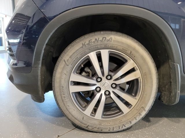Used 2018  Honda EX image 12