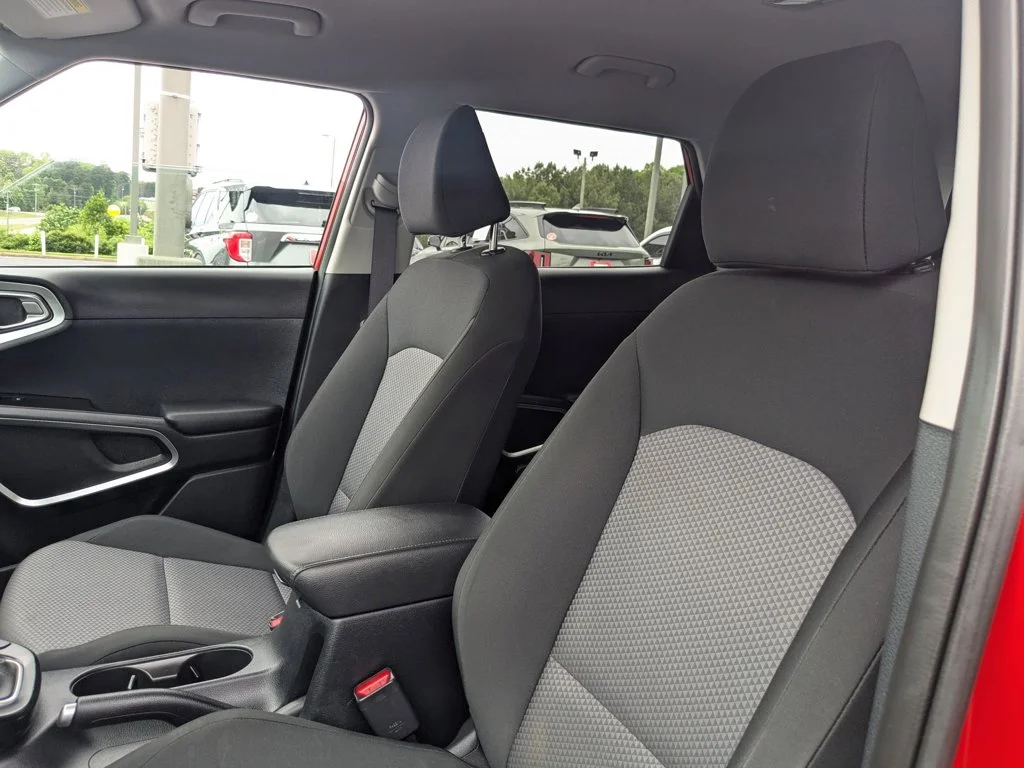 Used 2025 Inferno Red Kia LX image 14