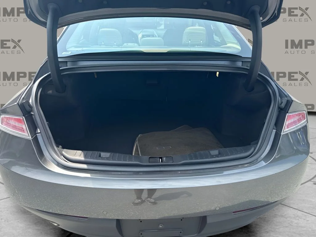 Used 2015  Lincoln Base image 16