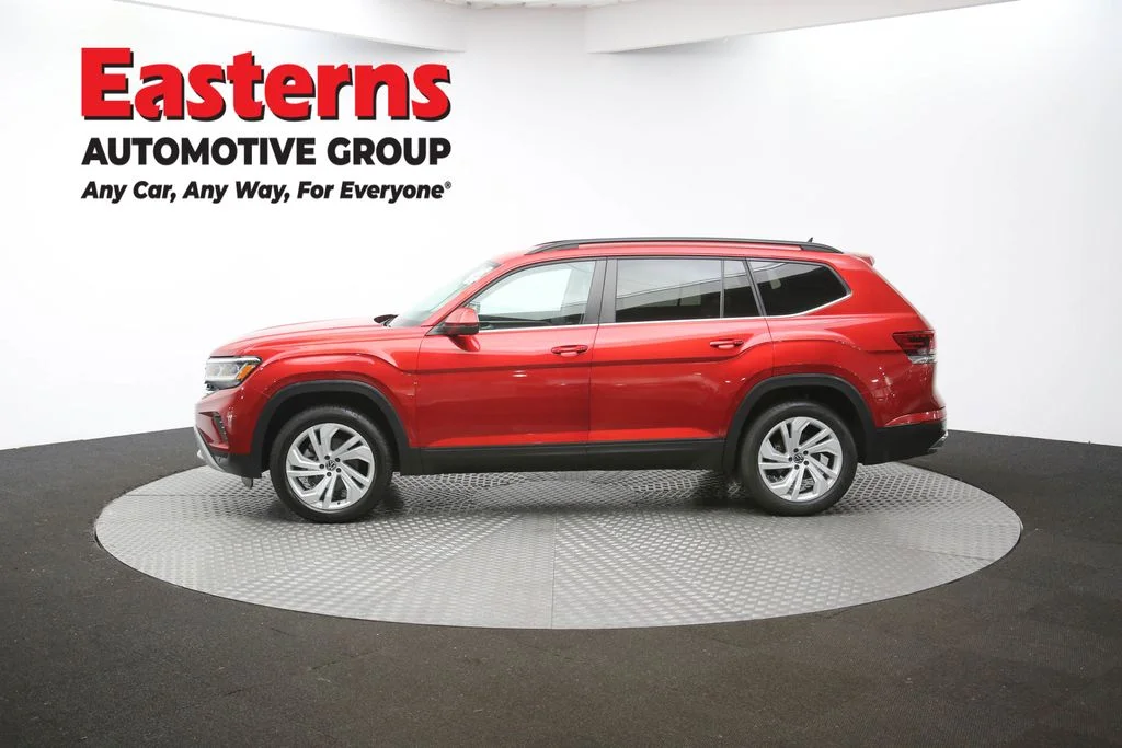 Used 2022 Red Volkswagen 3.6L V6 SE w/Technology image 55