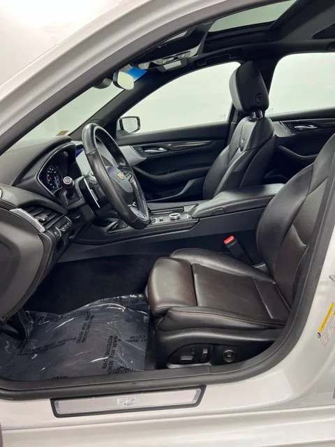 Used 2020 White Cadillac Sport image 14