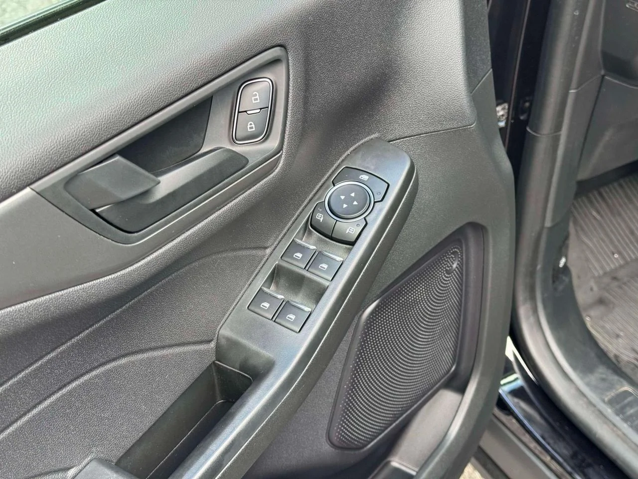 Used 2023 Agate Black Metallic Ford Active image 18