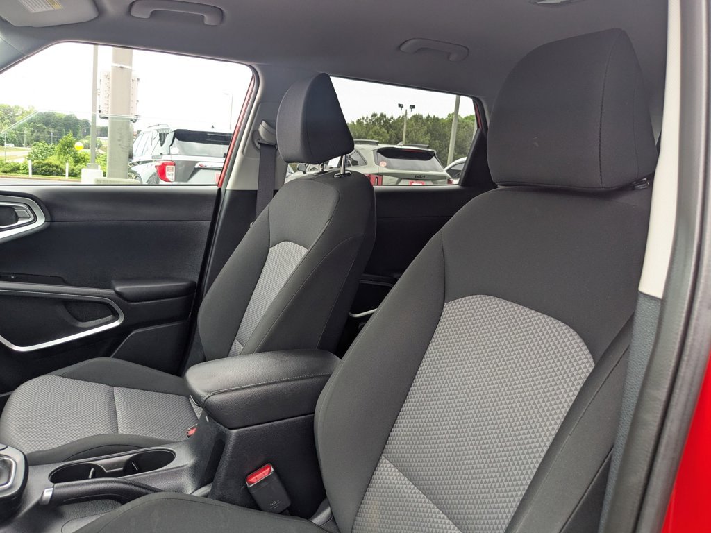 Used 2025 Inferno Red Kia LX image 14