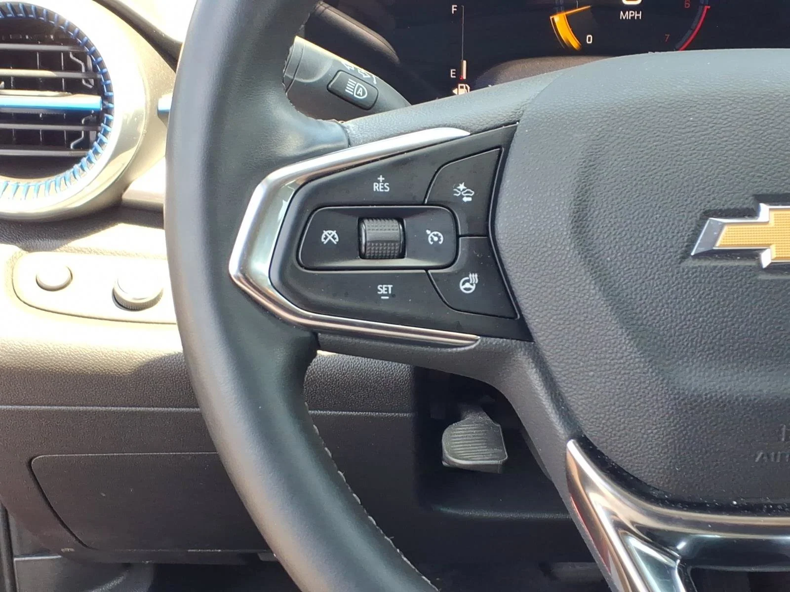 Used 2025 Crimson Metallic Chevrolet LT image 17