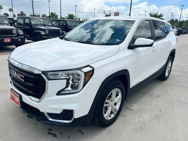 Used 2024 White GMC SLE image 3