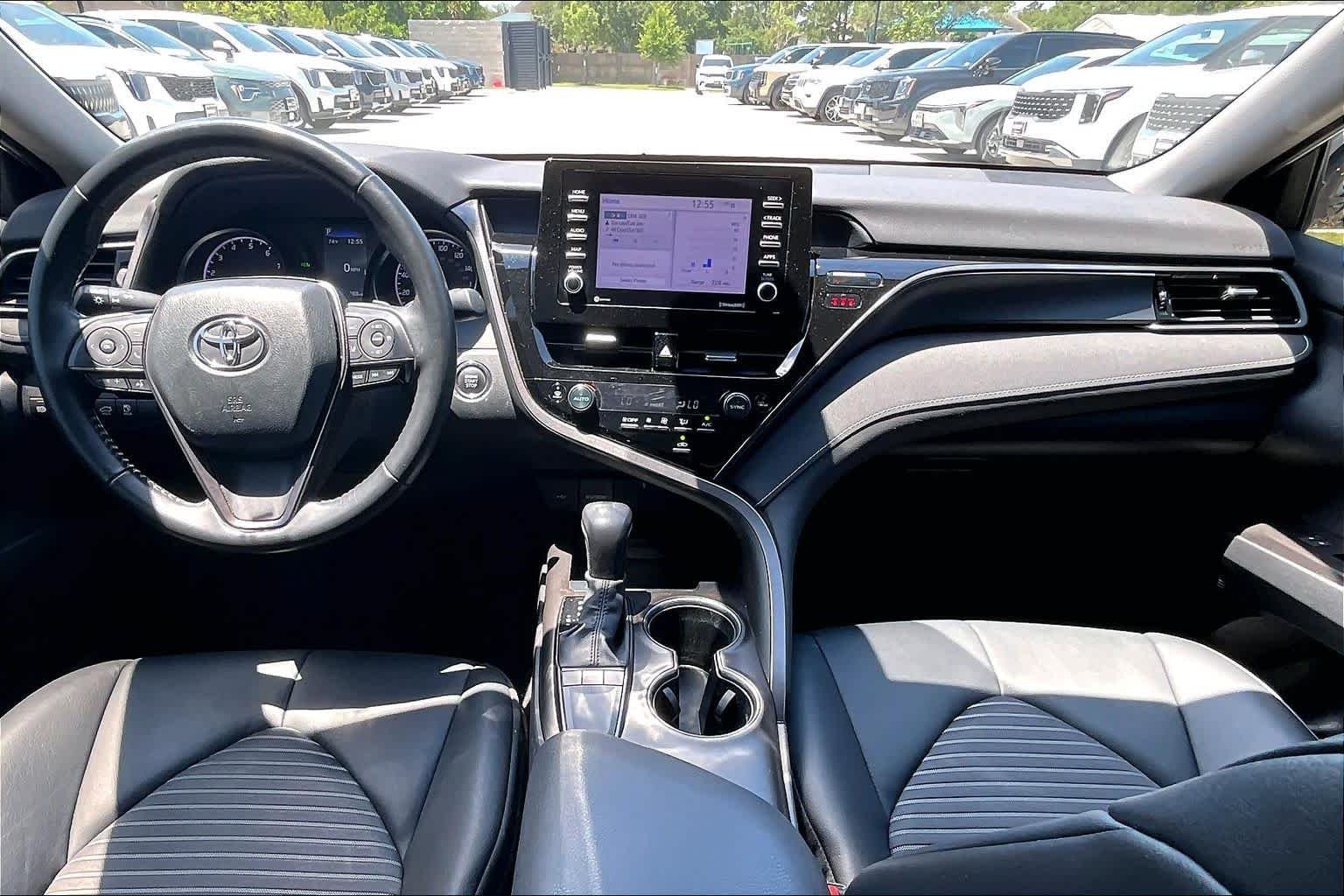 Used 2023 Ice Cap Toyota SE image 15