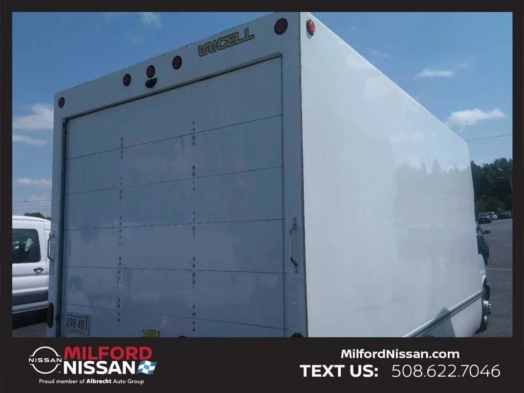 Used 2024 White Chevrolet Work Van image 4