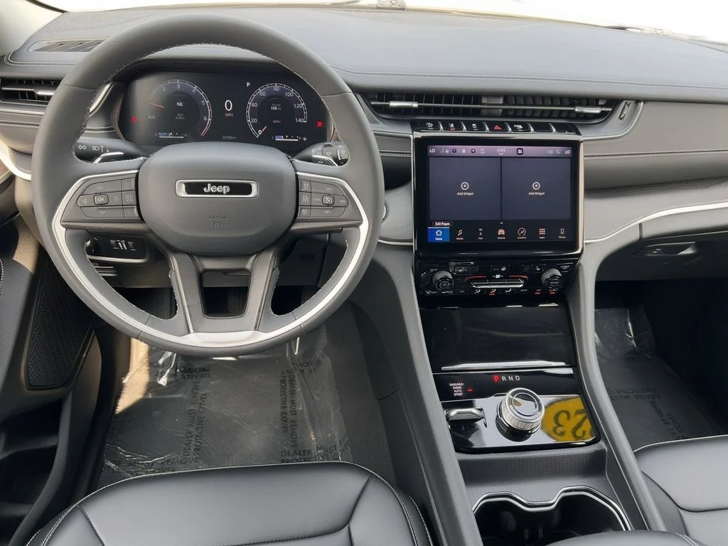 Used 2023 White Jeep Limited image 5