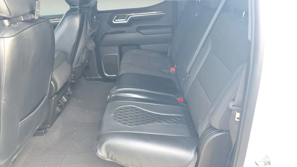 Used 2022 White Chevrolet LT image 14