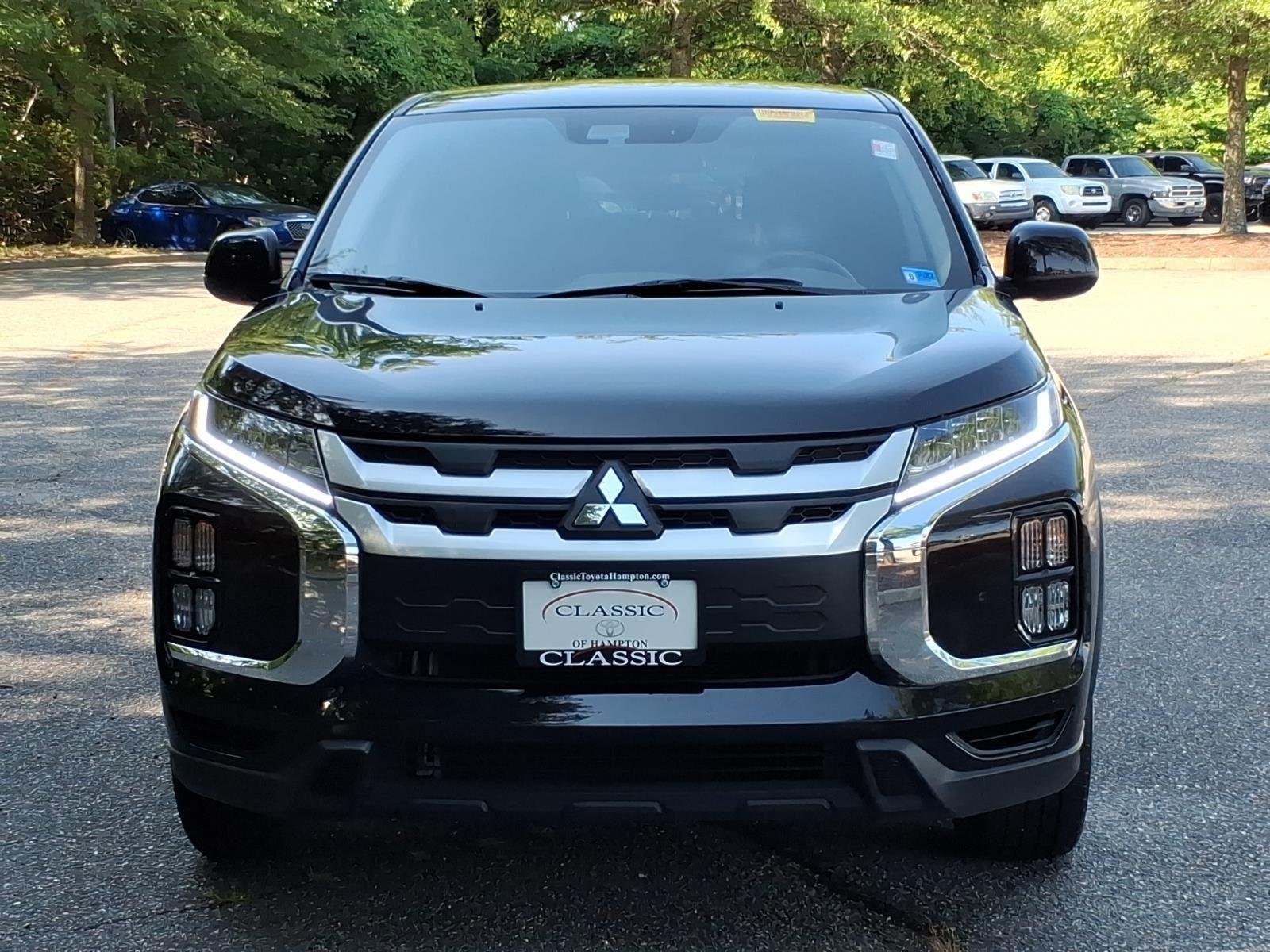 Used 2025  MITSUBISHI  image 2