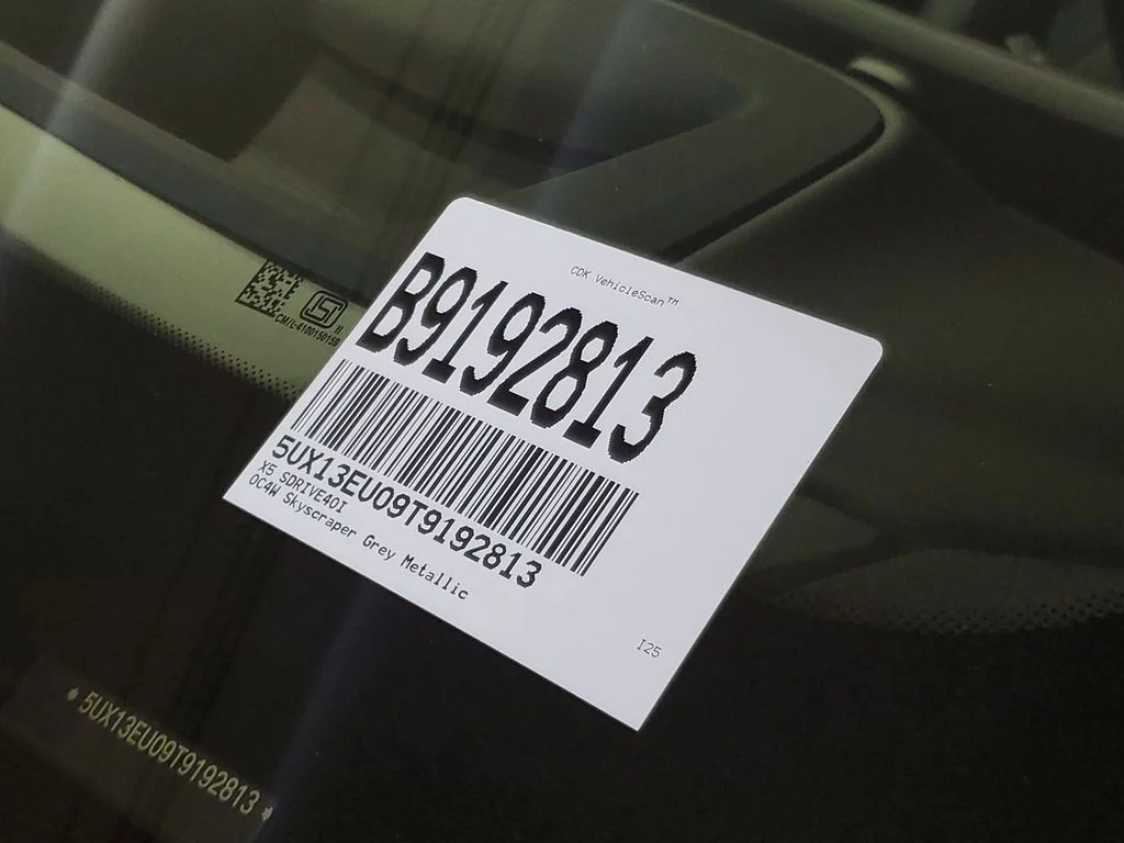 Used 2026 Gray BMW sDrive40i image 27