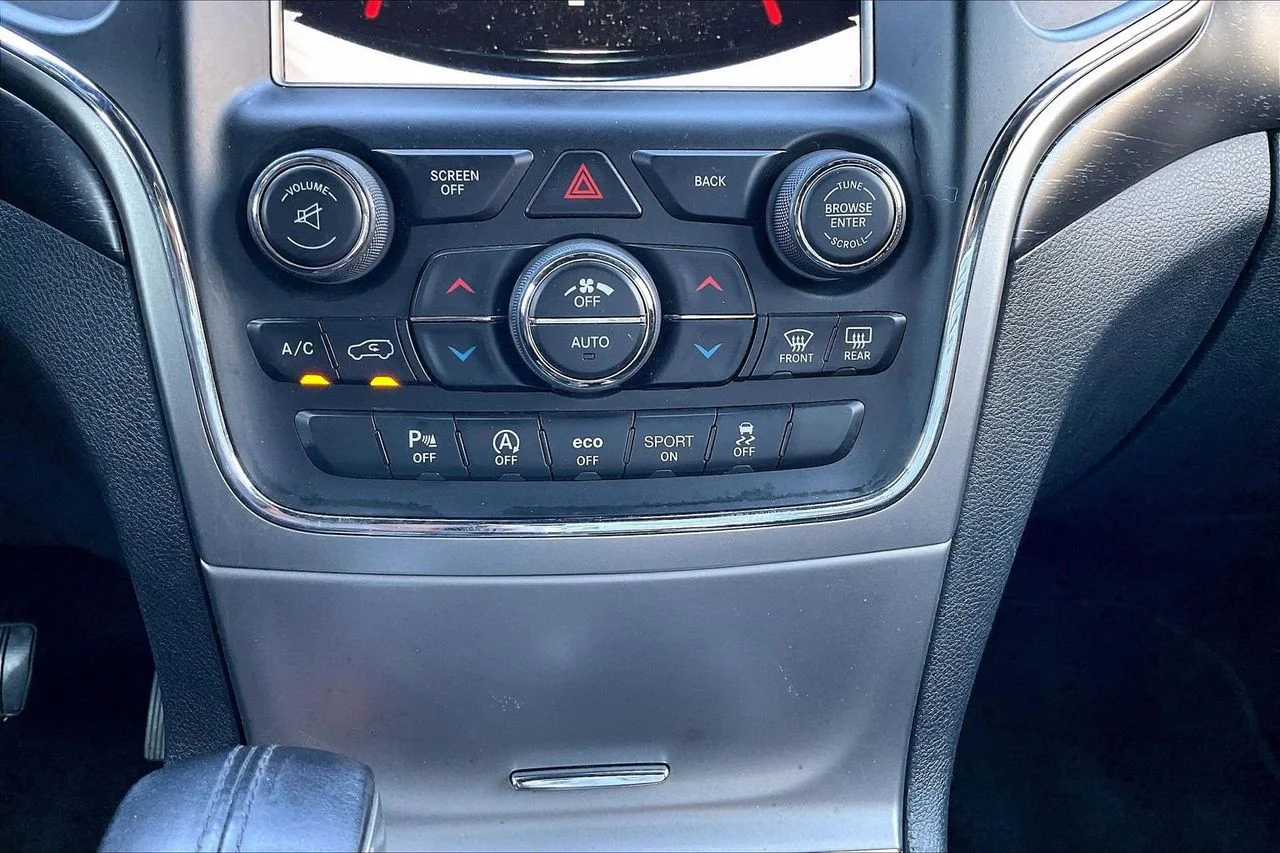 Used 2017 White Jeep Altitude image 18