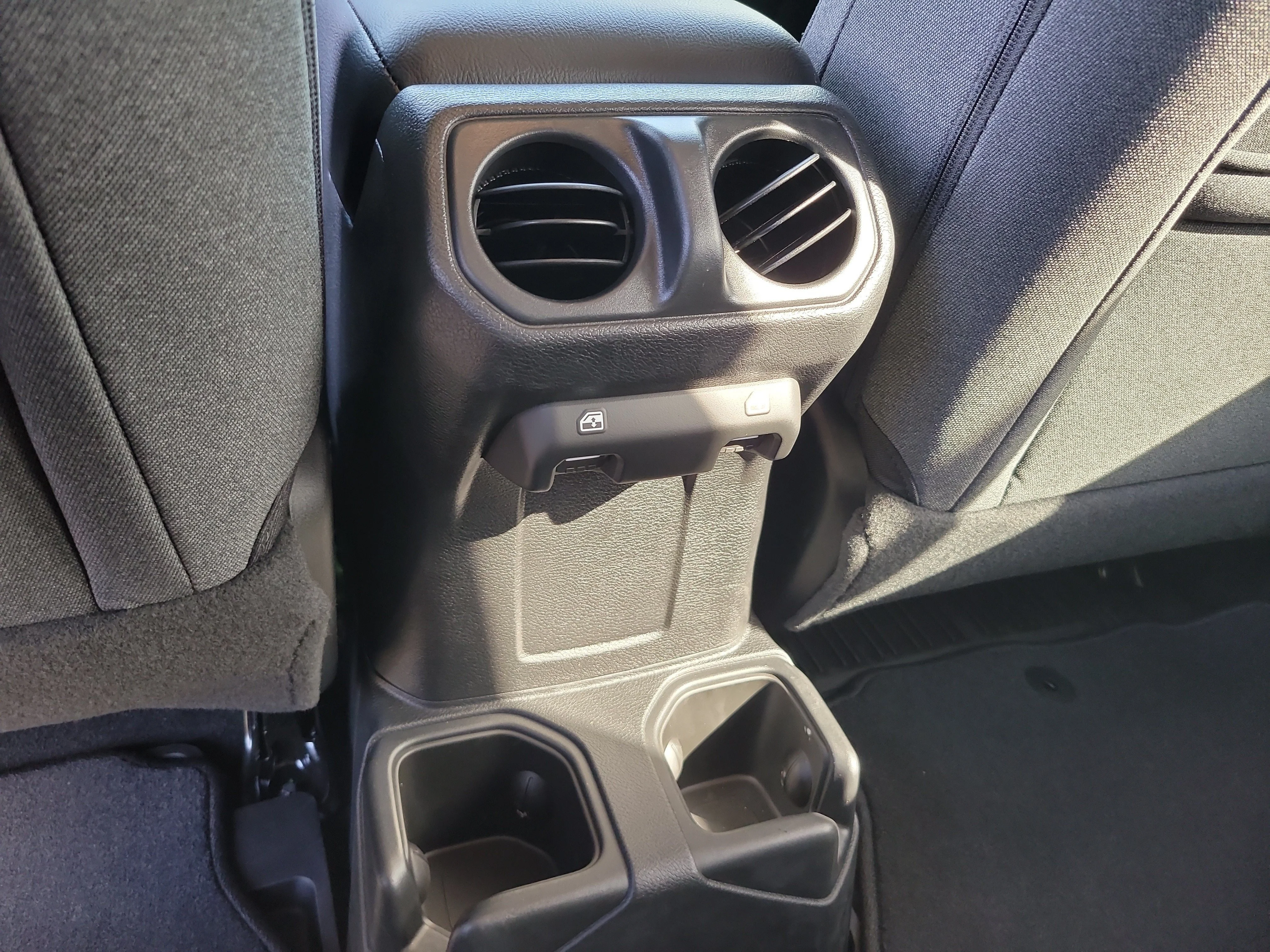 Used 2025 Mojito Clearcoat Jeep Sport S image 13