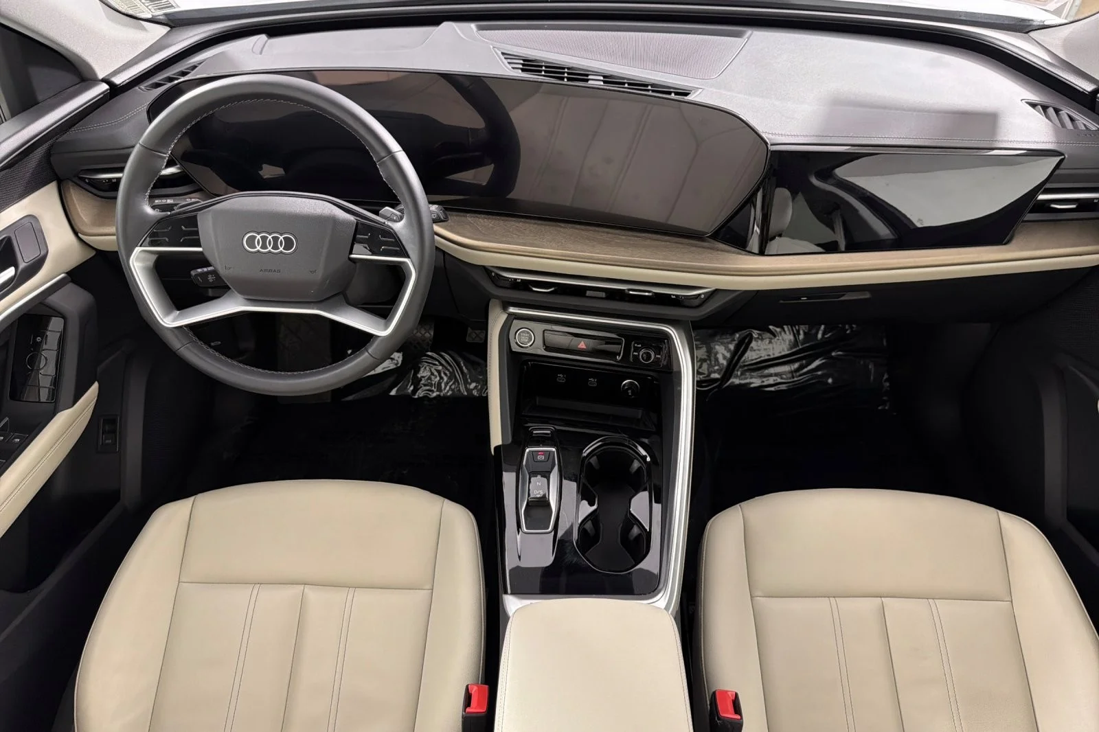 Used 2025 Glacier White Metallic Audi Premium 2.0 TFSI quattro image 12