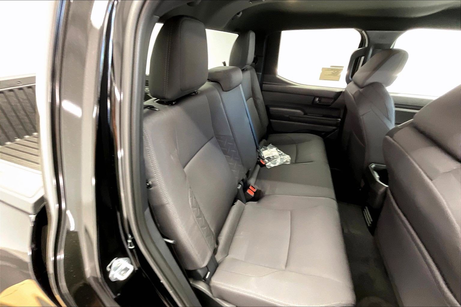 2026 Toyota Tacoma SR5 - Photo 10