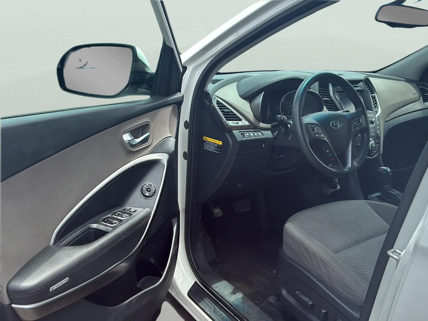Used 2019 Monaco White Hyundai SE image 10