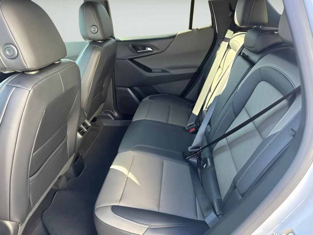 New 2027 Summit White Chevrolet LT image 15