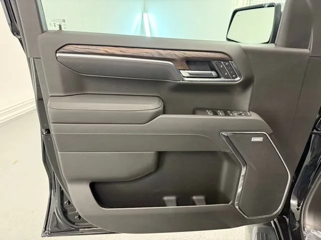 New 2026 Onyx Black GMC SLT image 13
