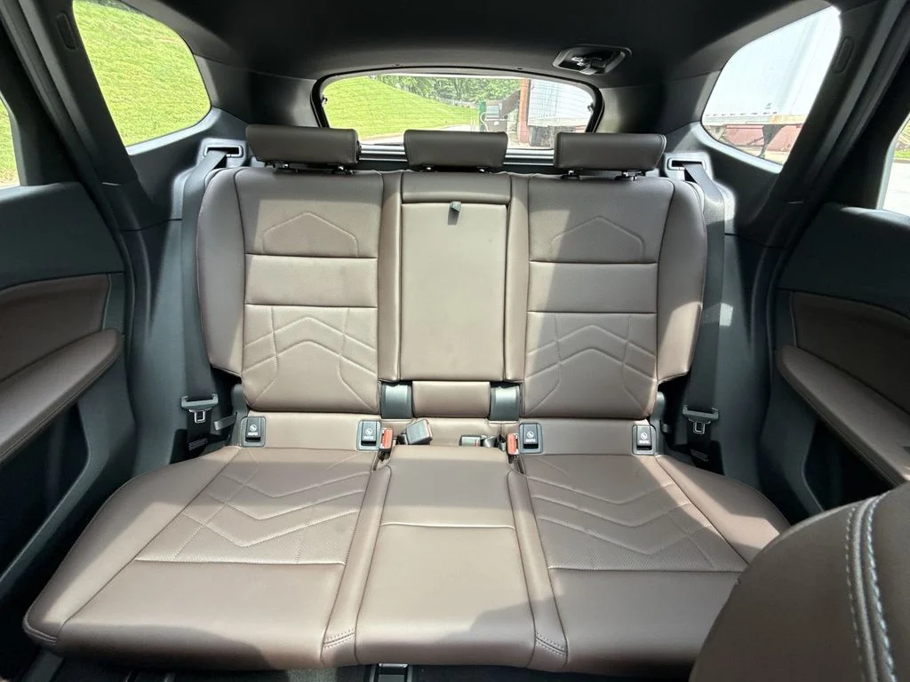 Certified Used 2025 Green BMW xDrive28i image 28