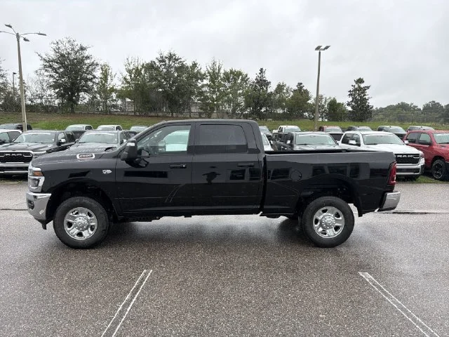 New 2027 Diamond Black Crystal Pearl-Coat Exterior Paint RAM Tradesman image 7