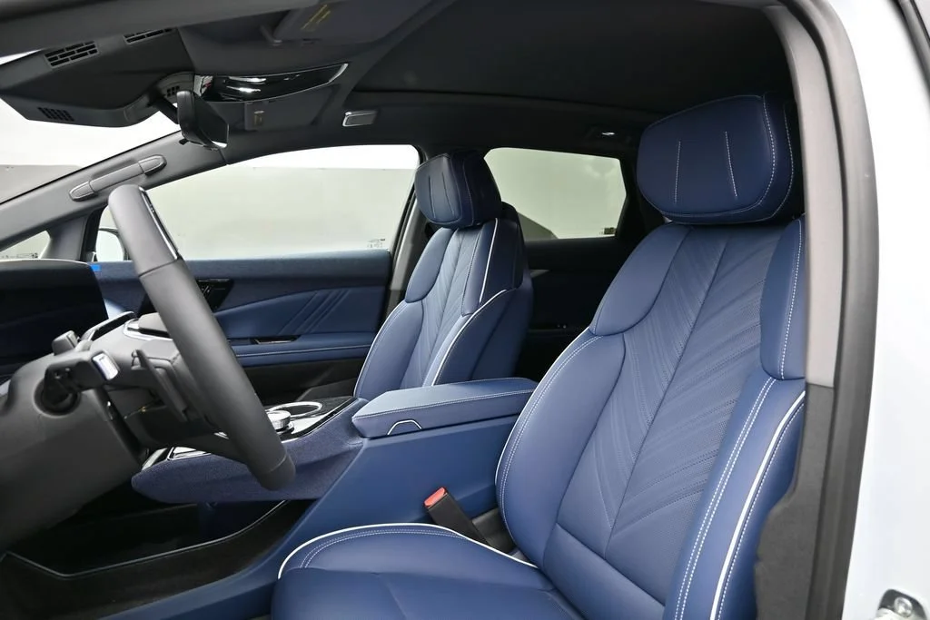 2027 Cadillac OPTIQ Premium Sport - Photo 10