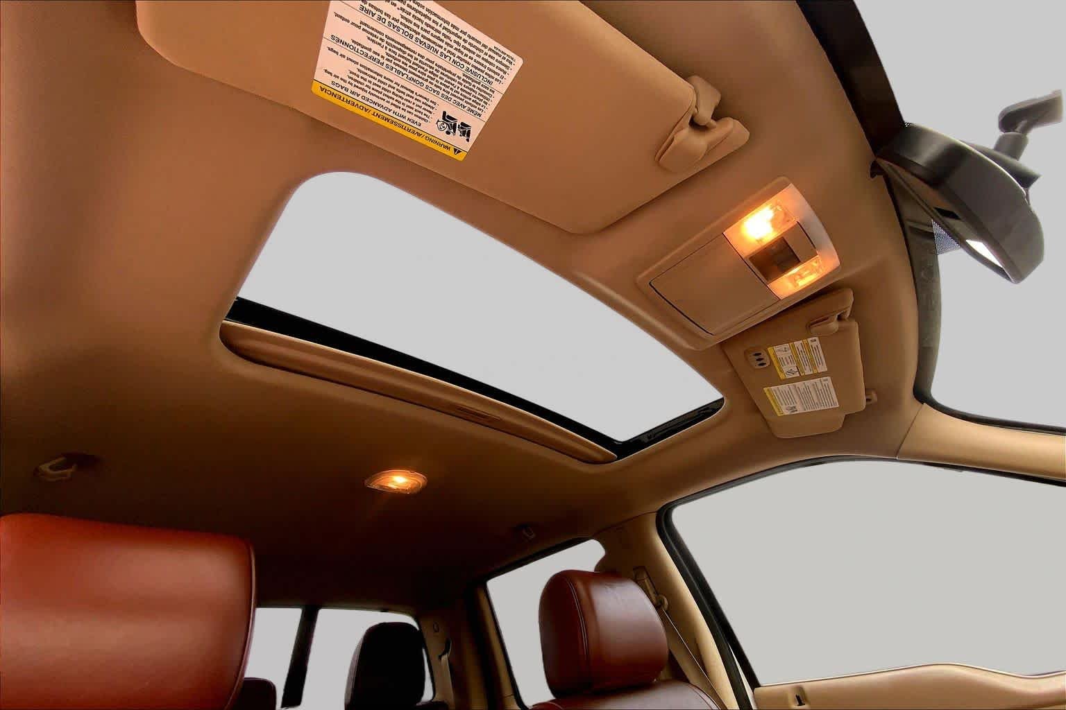 Used 2013 White Platinum Tri-Coat Metallic Ford King Ranch image 13